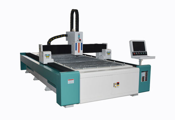آلة قطع الصفائح المعدنية بالليزر 1330 آلة الألياف الليزر CNC